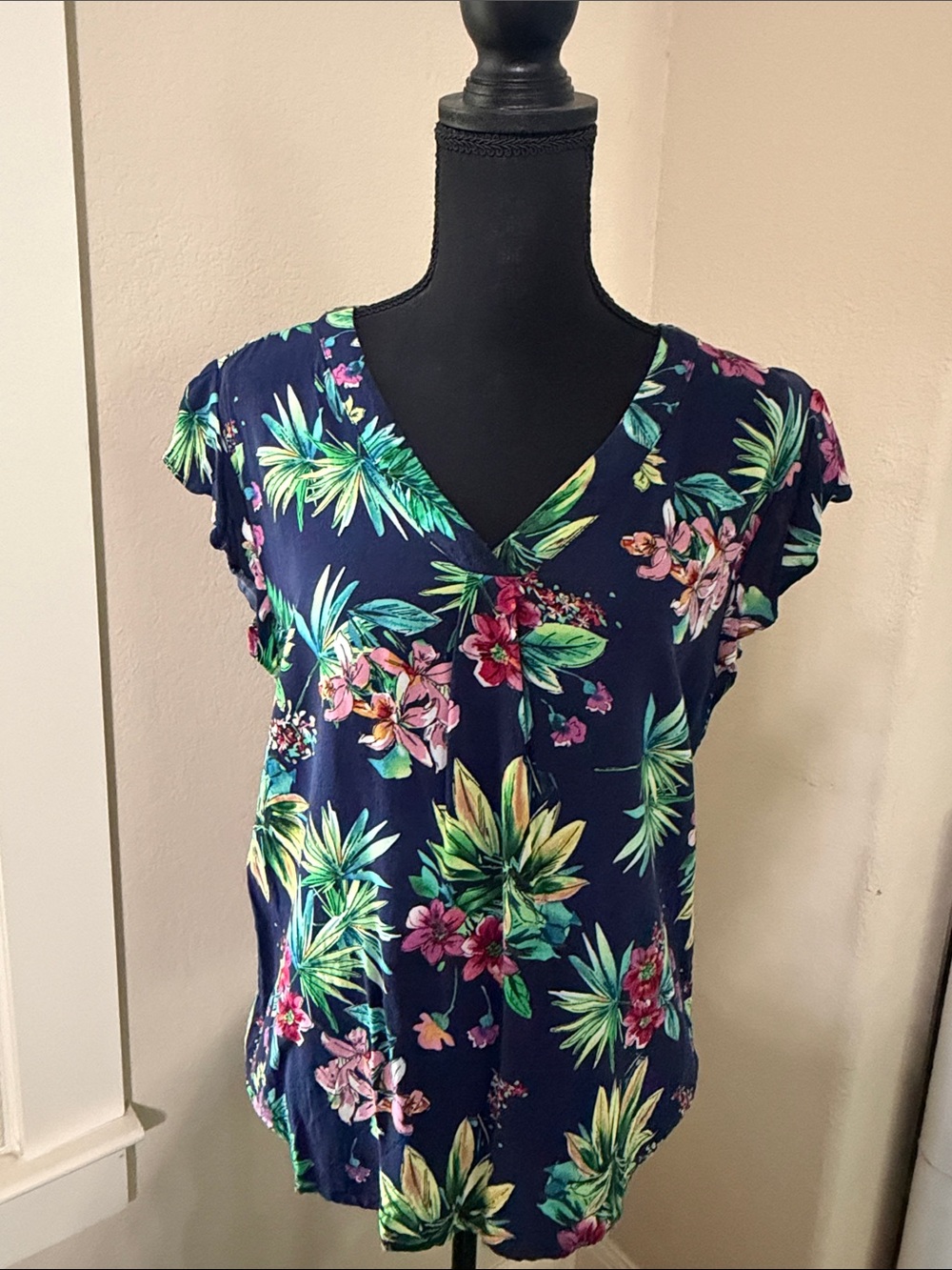 Anne Carson Navy and Teal Tropical Print Blouse